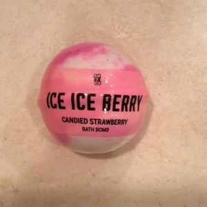 Bath Bomb Ice Ice Berry Candied Strawberry